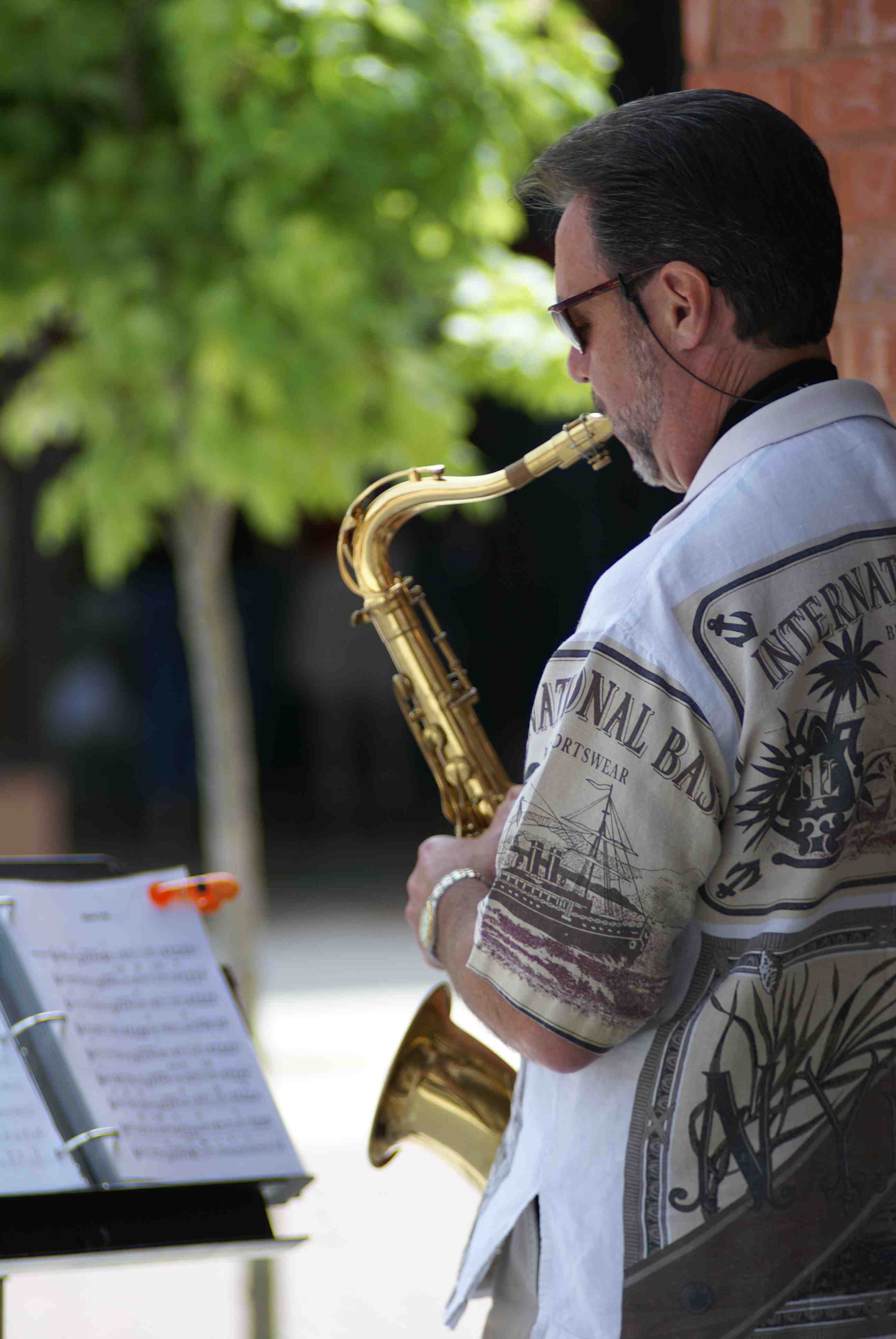 what-does-playing-over-a-chord-mean-beginning-saxophone