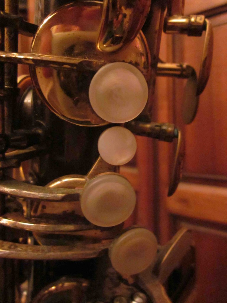 “How can I play the high notes (Eb, E, and F) (on saxophone) without