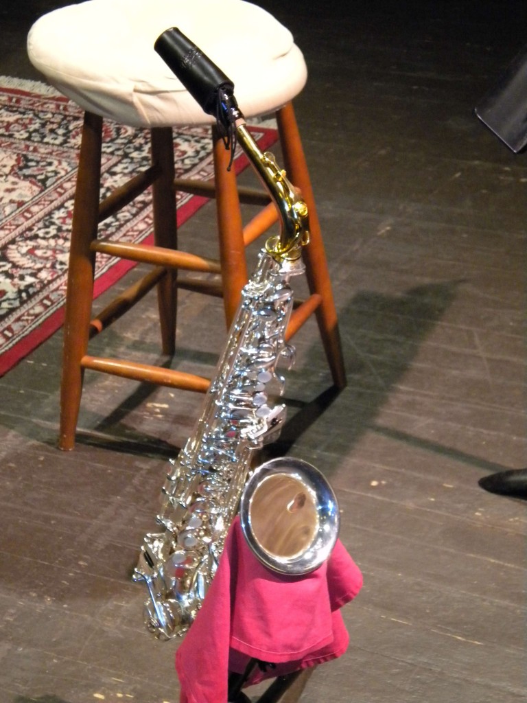 How can I get a good tone/sound from my alto saxophone?